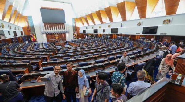 Parlimen Malaysia buka pintu terima lawatan rakyat buat pertama kali