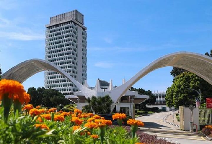 Dewan Rakyat bincang kajian semula kadar PCG, status kemajuan NAIO